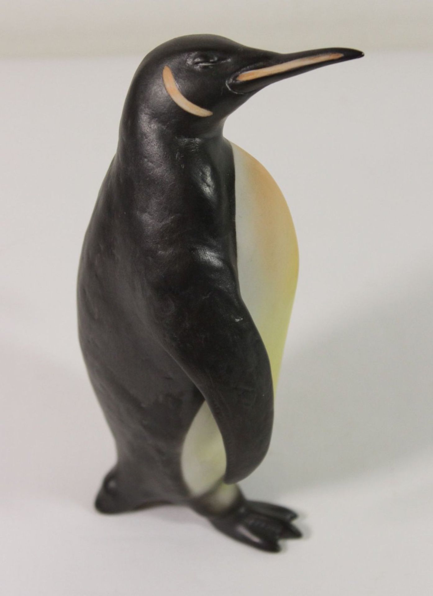 Figur, Pinguin, Gräfenthal, polychr. Bemalung, H-17,5cm. - Image 2 of 5