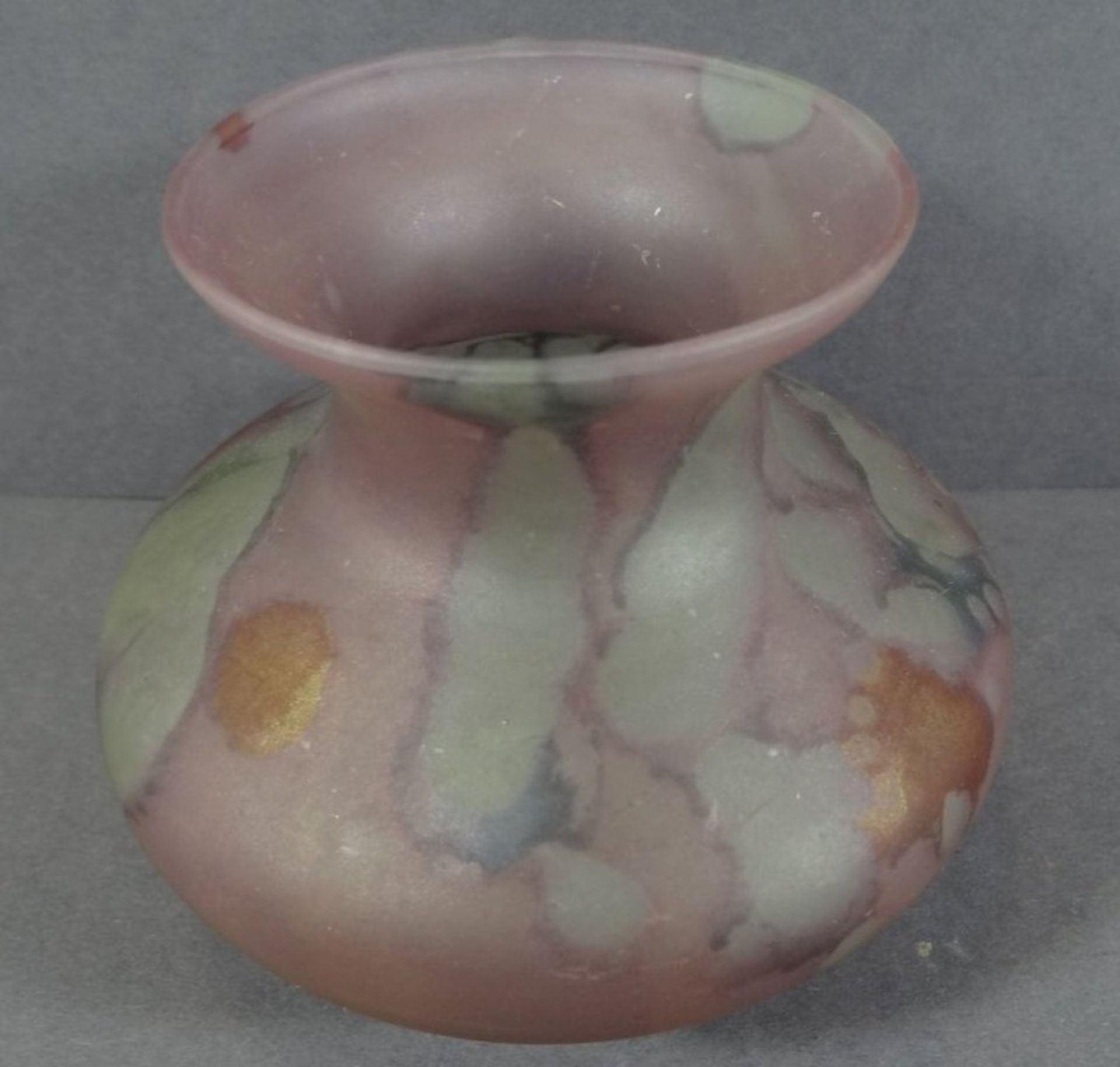 kl. Kunstglas-Vase, H-8 cm, D-9 cm - Bild 3 aus 7