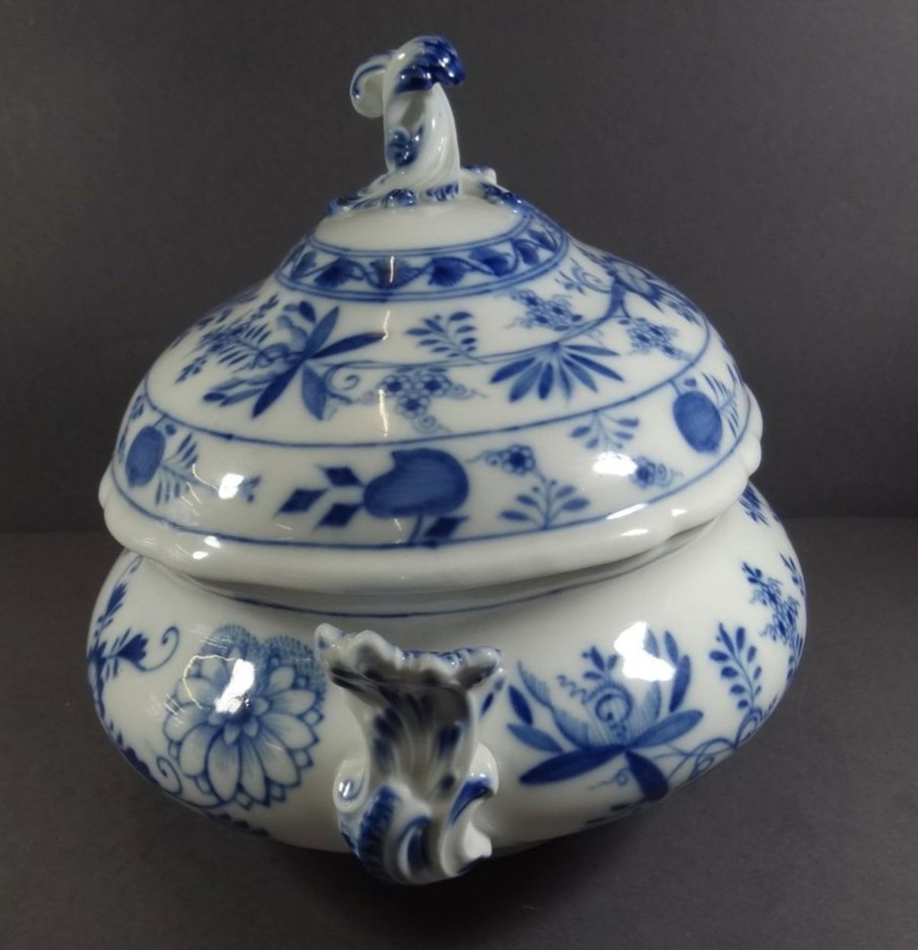 grosse ovale Terrine "Meissen" Zwiebelmuster, 1.Wahl, H-22 cm, 35x20 cm - Image 3 of 8