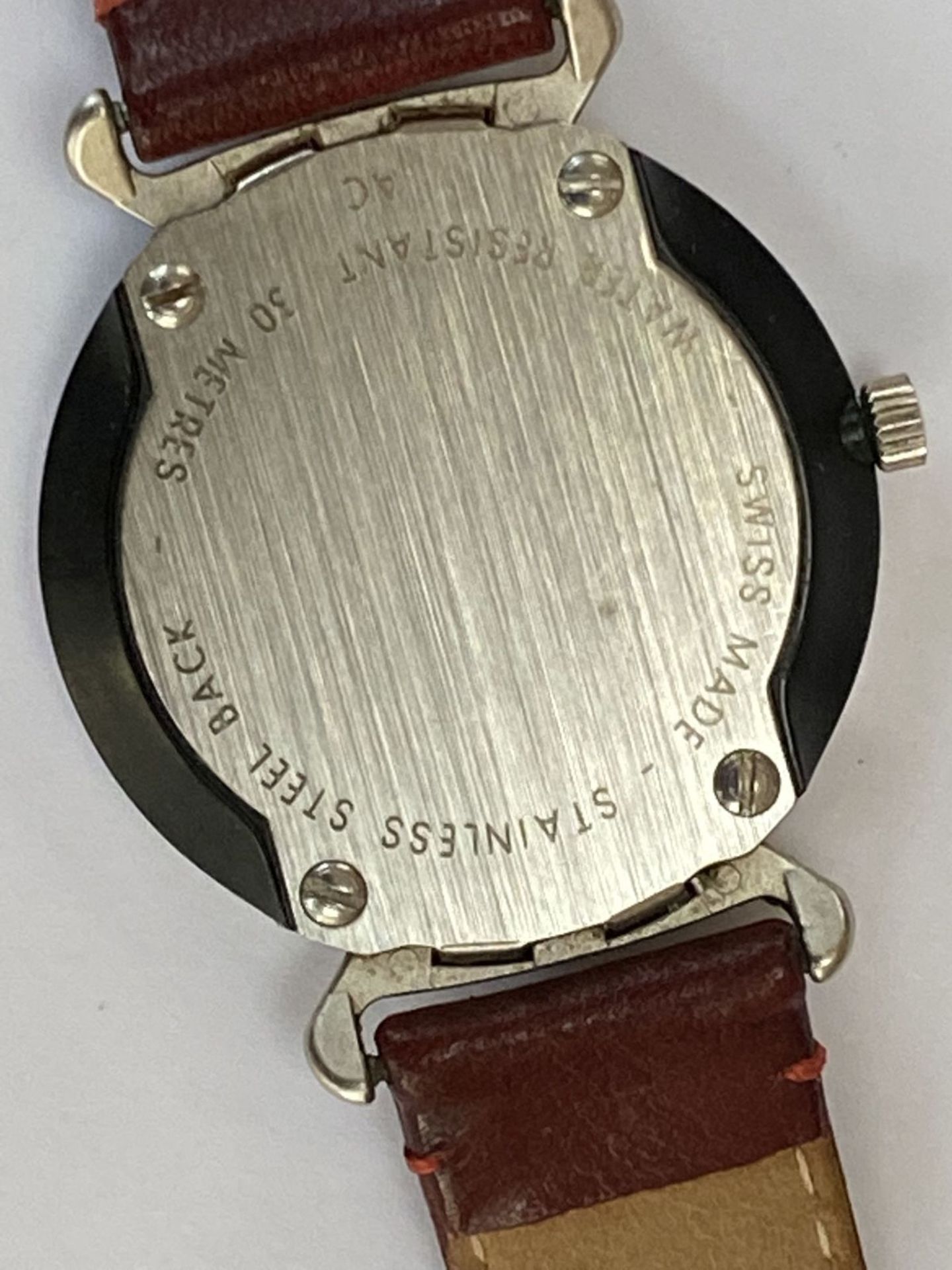 Schweizer Armbanduhr, Quarz, kein Hersteller?, nur Schweizer Kreuz, Werk läuft, gut erhalten, - Image 5 of 5