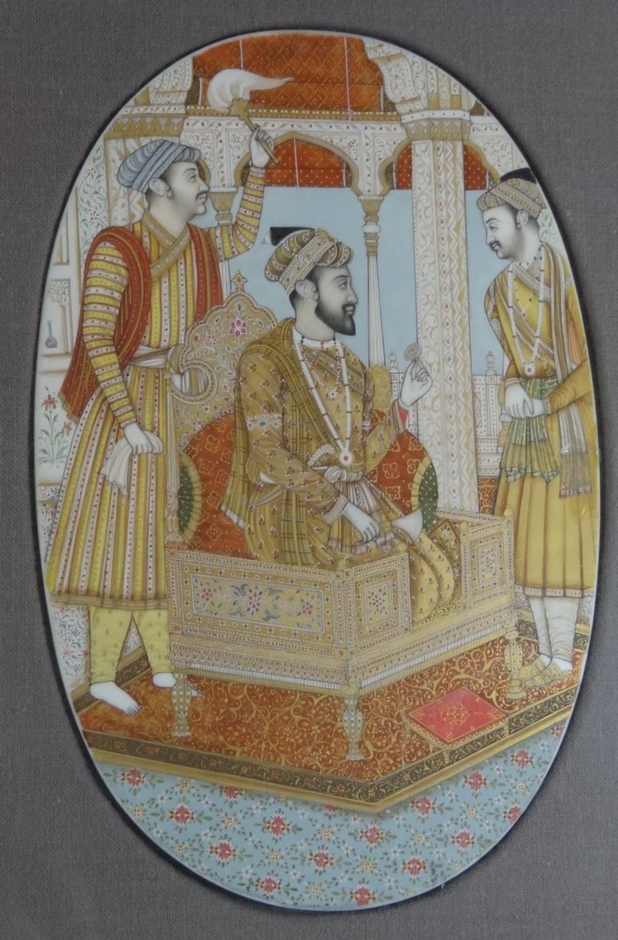 persische Miniaturmalerei auf Beinplatte, 2 ovale Haremszenen ger/Glas, RG 45x22 cm - Bild 3 aus 6