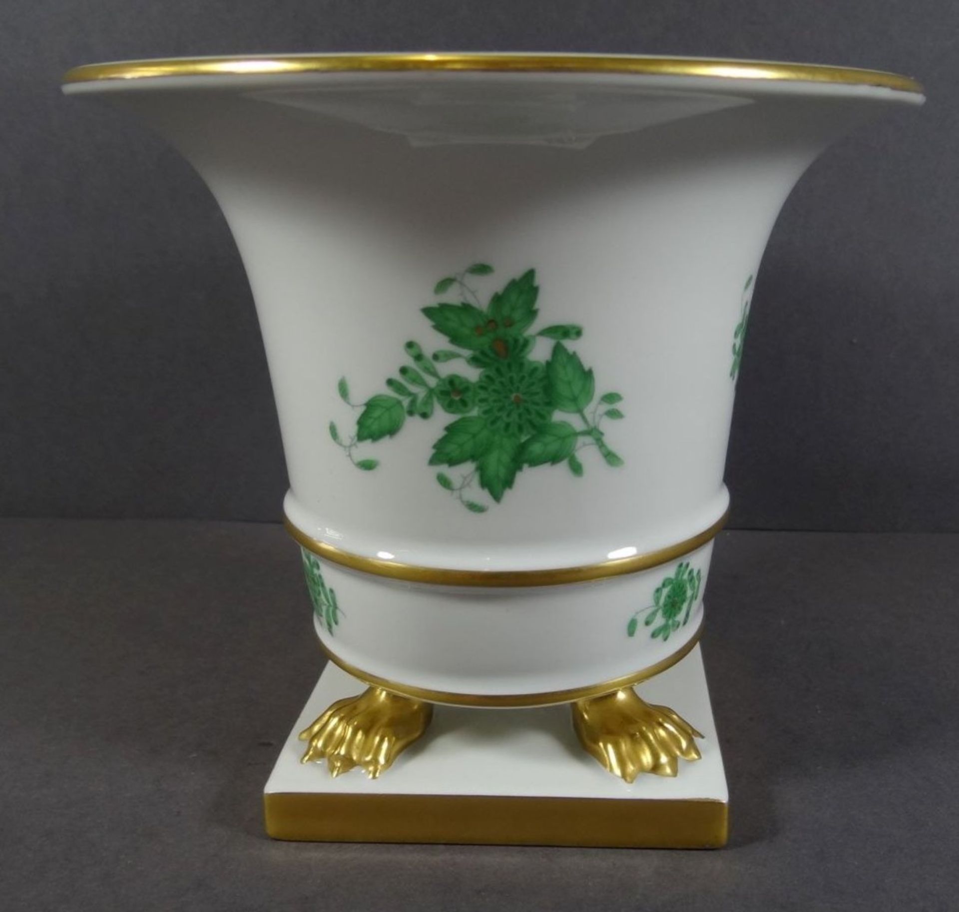 Vase auf vier Tatzen "Herend" Apponyi grün, H-13 cm, D-14,5 cm - Bild 4 aus 6