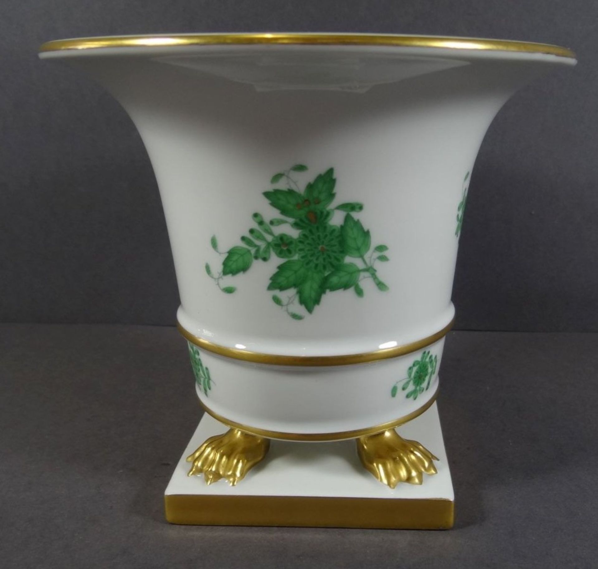 Vase auf vier Tatzen "Herend" Apponyi grün, H-13 cm, D-14,5 cm - Image 4 of 6