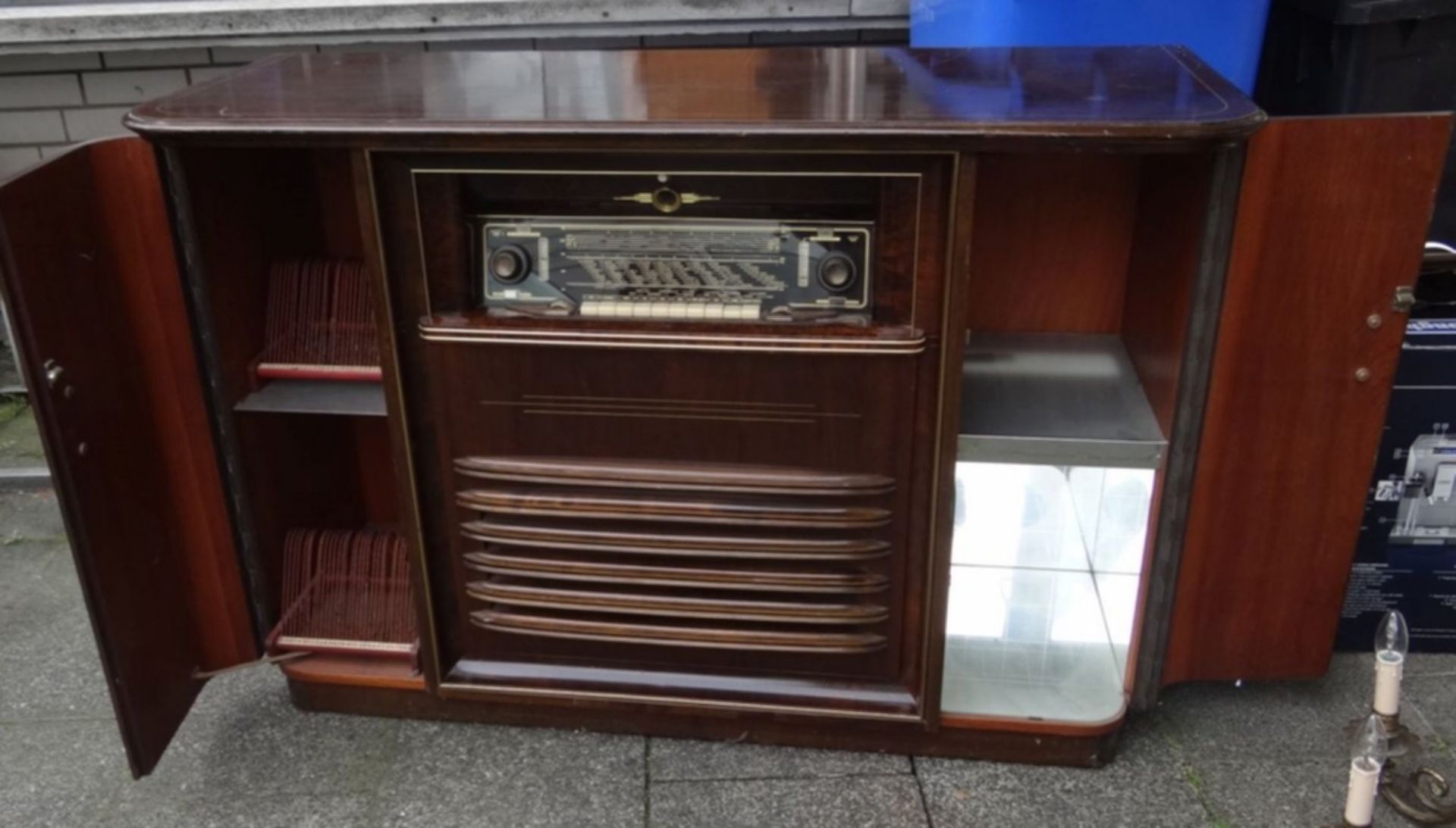 grosser Radioschrank "Kuba" von Telefunken mit Wechsler-Plattenspieler, H-85 cm, 130x48 cm, Funktion