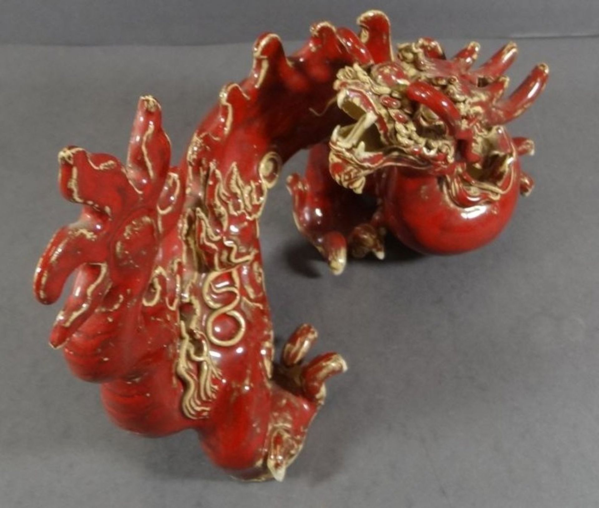 Drache, China, rot bemalt, Ochsenblut (Sang de Boeuf), Alter? L-23 cm, H-16 cm - Image 3 of 7