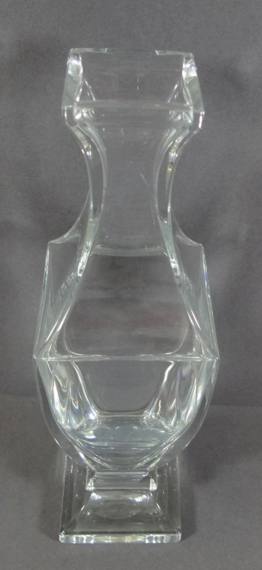 Vase auf Stand "Sevres-France", H-25 cm