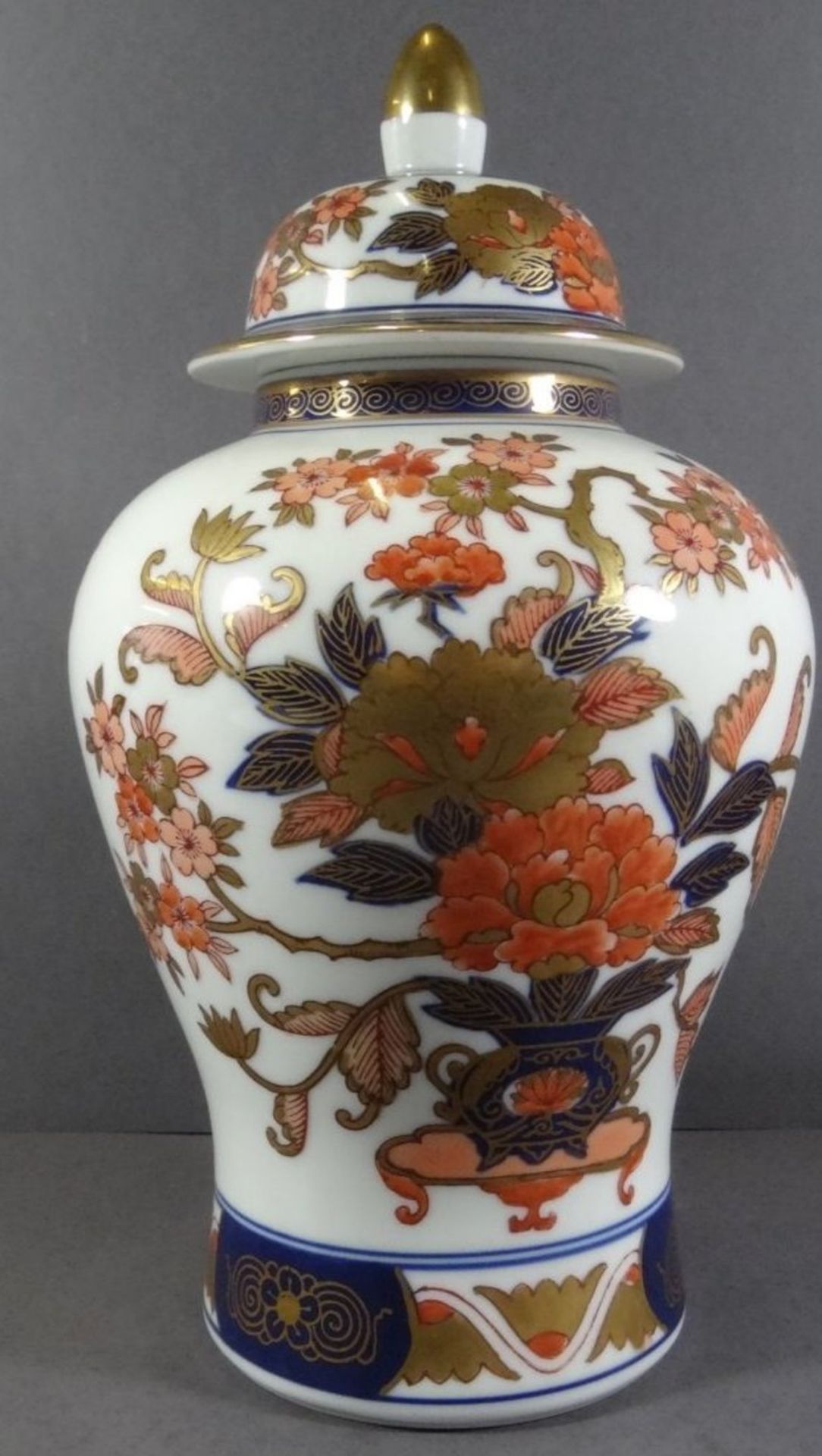 Gold-Imari Deckelvase, handgemalt, H-30 cm - Image 6 of 9