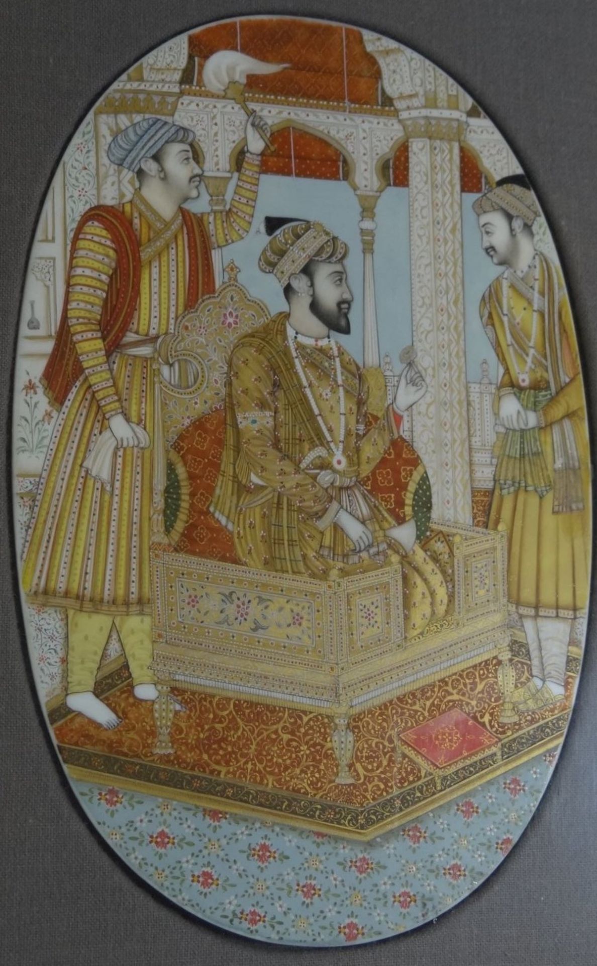 persische Miniaturmalerei auf Beinplatte, 2 ovale Haremszenen ger/Glas, RG 45x22 cm - Bild 5 aus 6