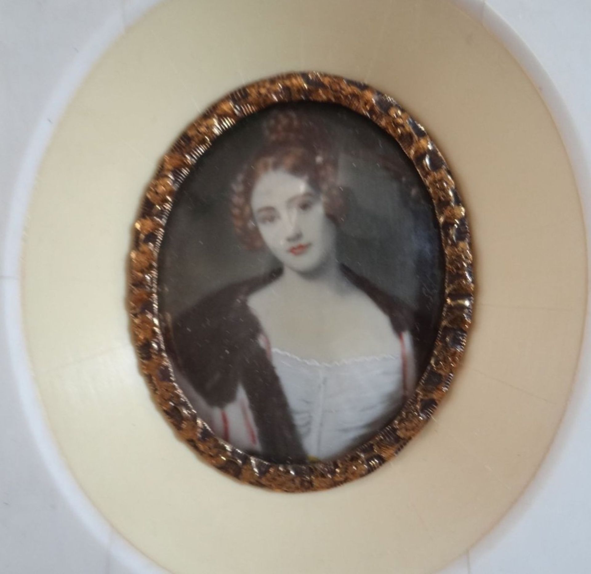 Miniaturportrait "Caroline, Gräfin von Holstein", signiert, gerahmt, RG 10x9 cm - Bild 2 aus 4