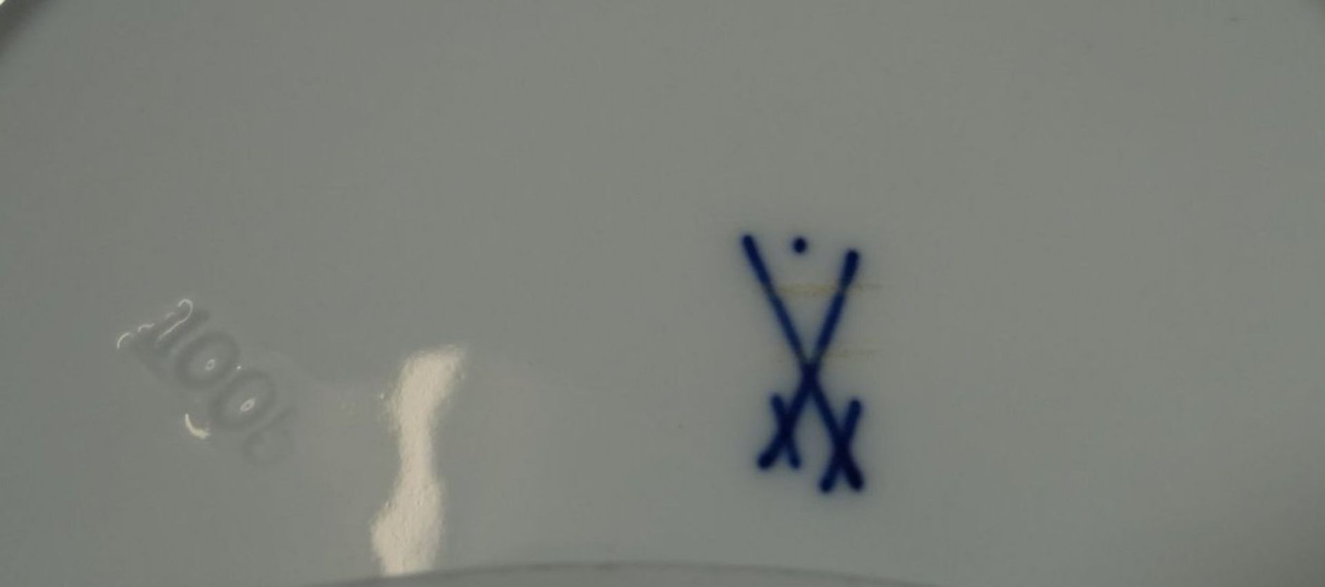 2 Kuchenteller "Meissen" weiss, Schwerter durchschliffen, mit Punkt, D-18 cm - Image 6 of 6