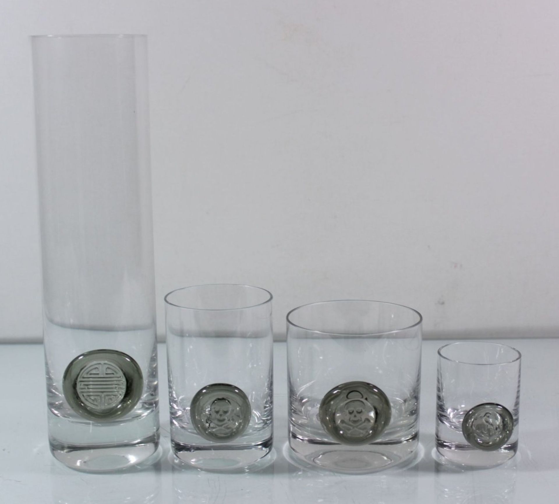 24 Rosenthal Gläser, Glas mit grünem Aufschmelz, 6 Cocktailgläser H-24cm, 2 Whiskygläser H- 8cm, 9 - Image 3 of 8