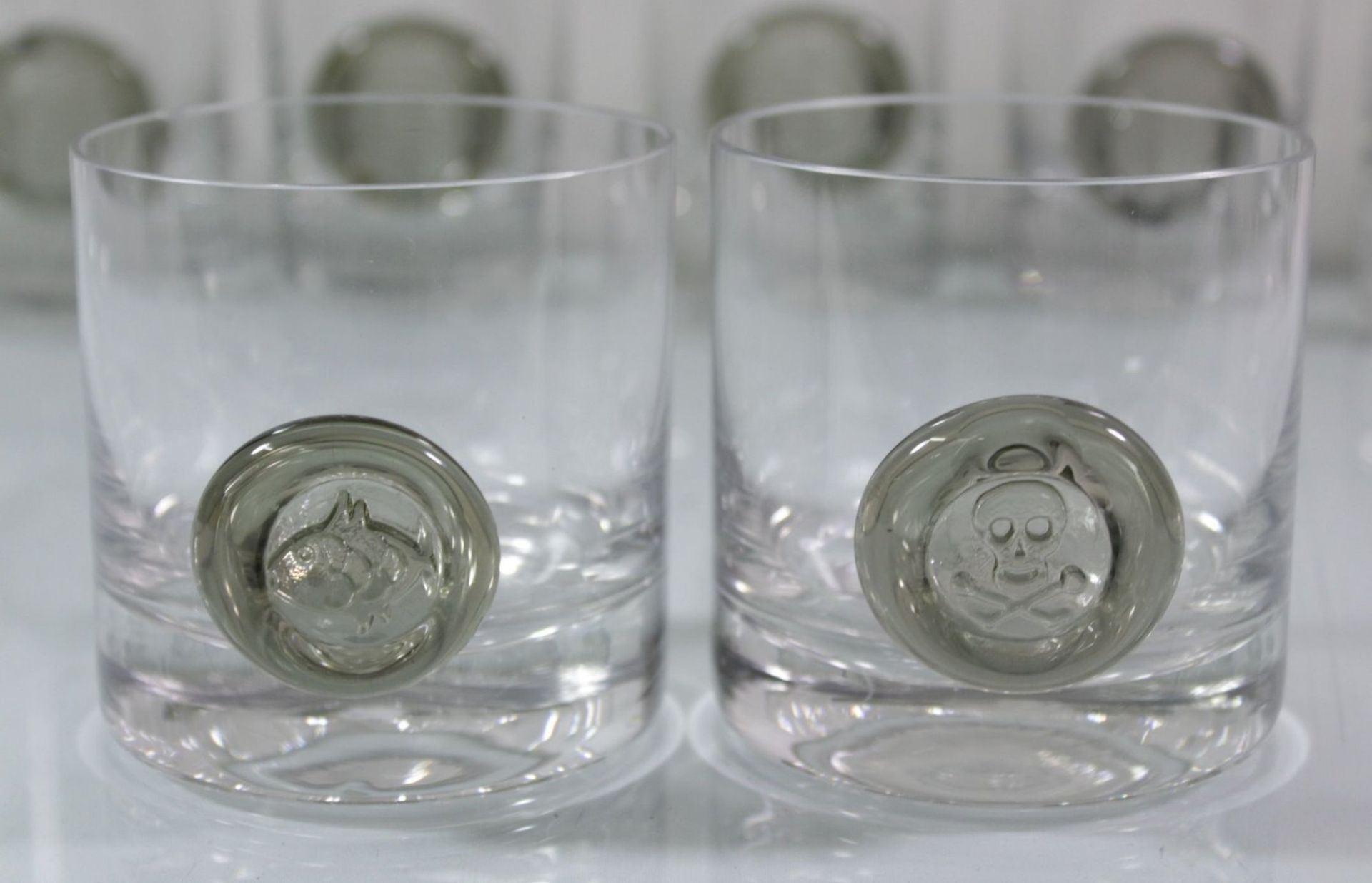 24 Rosenthal Gläser, Glas mit grünem Aufschmelz, 6 Cocktailgläser H-24cm, 2 Whiskygläser H- 8cm, 9 - Image 8 of 8
