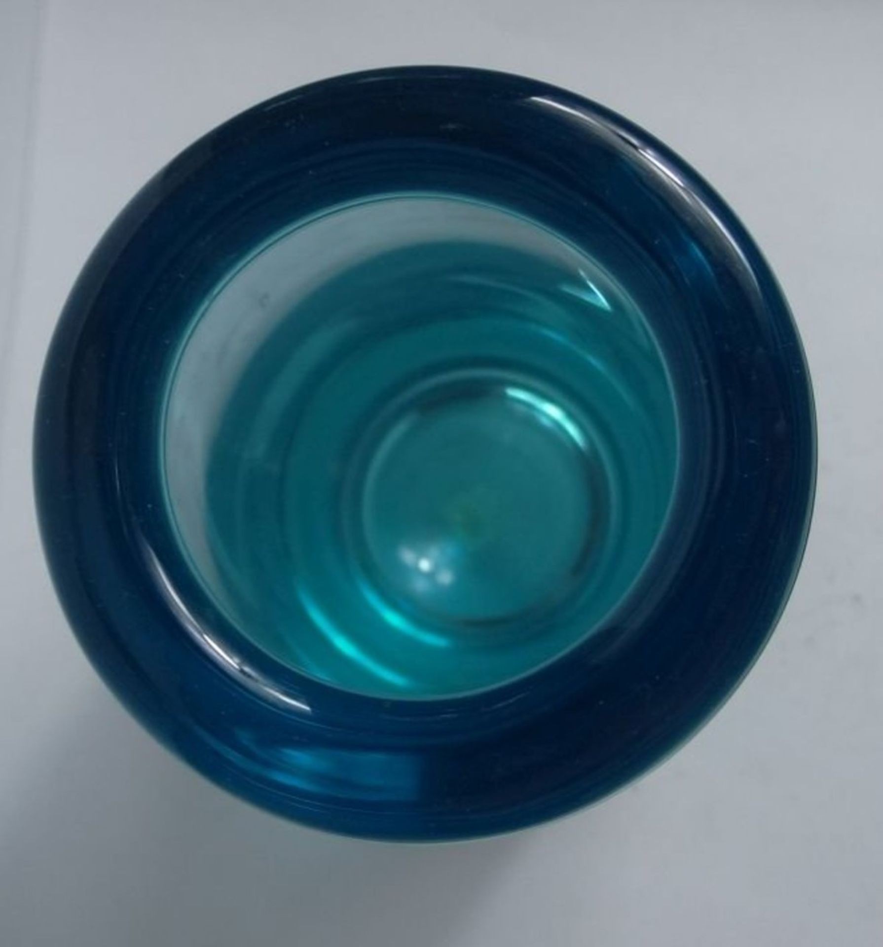 hellblaue Vase "Holmegaard" Ritzsignatur, H-24 cm - Bild 4 aus 8