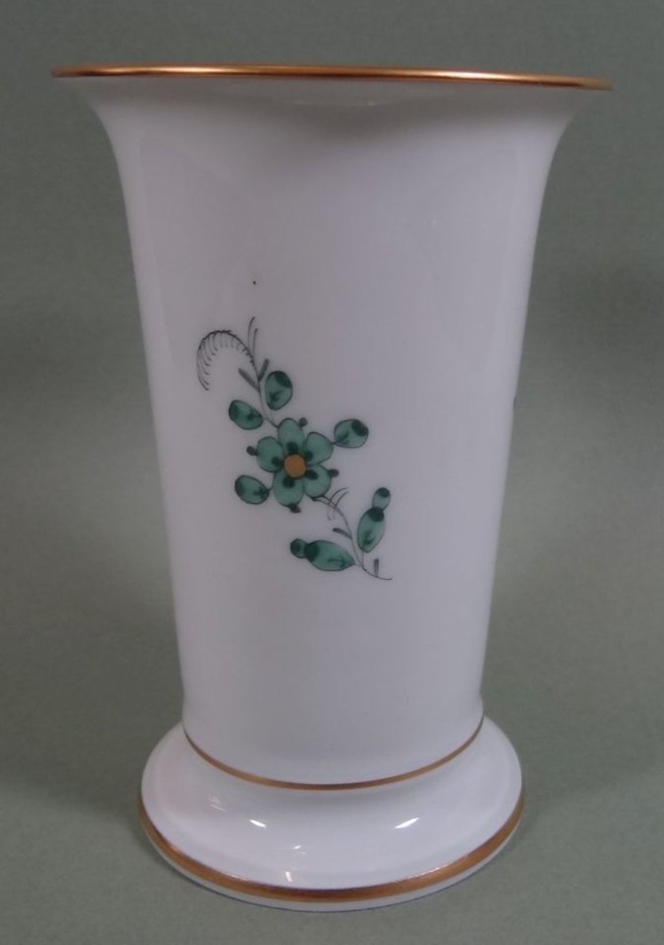 kl. Vase "Meissen" indianische grüne Blumen, H-10 cm - Bild 2 aus 5