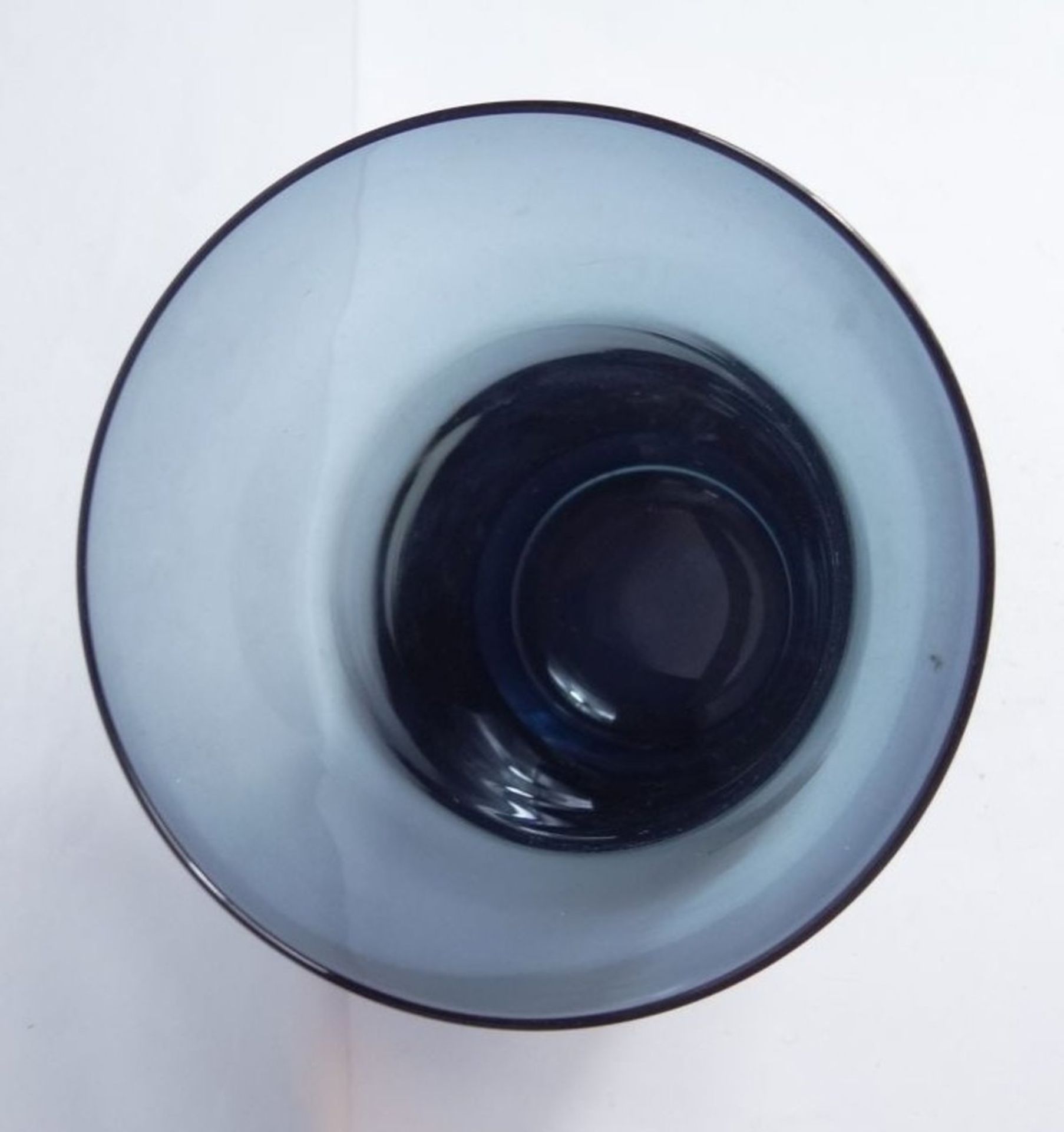 blaue Kunstglasvase, H-18 cm, D-10 cm - Bild 5 aus 7