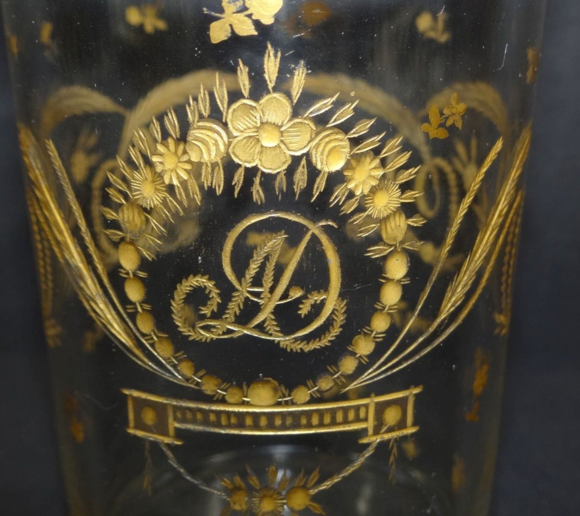 Becher mit Goldschnitt, Ziermonogramm "AD", Vergoldung tw. berieben, H-12 cm, um 1850 - Bild 2 aus 5