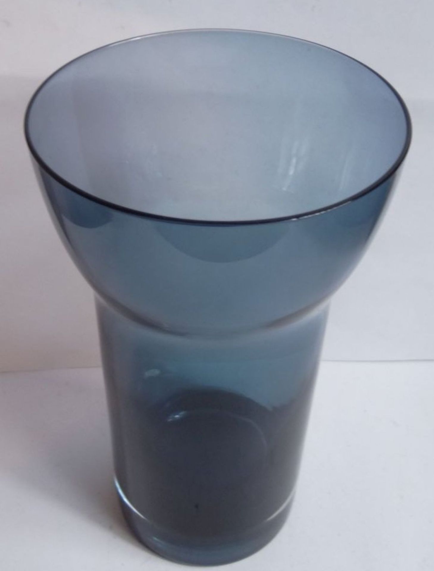 blaue Kunstglasvase, H-18 cm, D-10 cm - Bild 3 aus 7