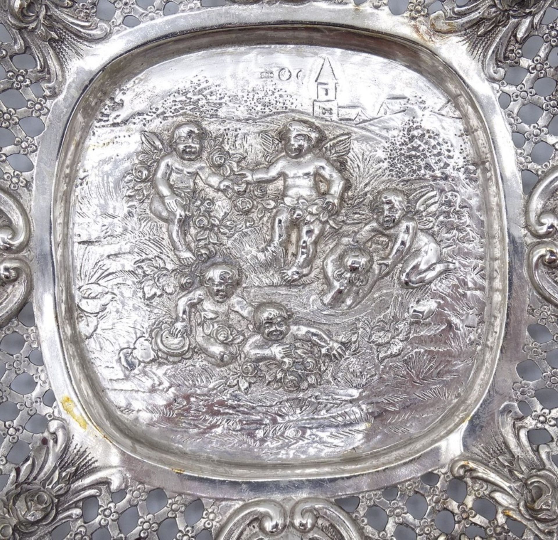 Alte Silber Anbietschale mit Putti´s und Rosenmuster, Silber 0.800,durchbruchrand,142 g., 16,5 x - Bild 3 aus 5