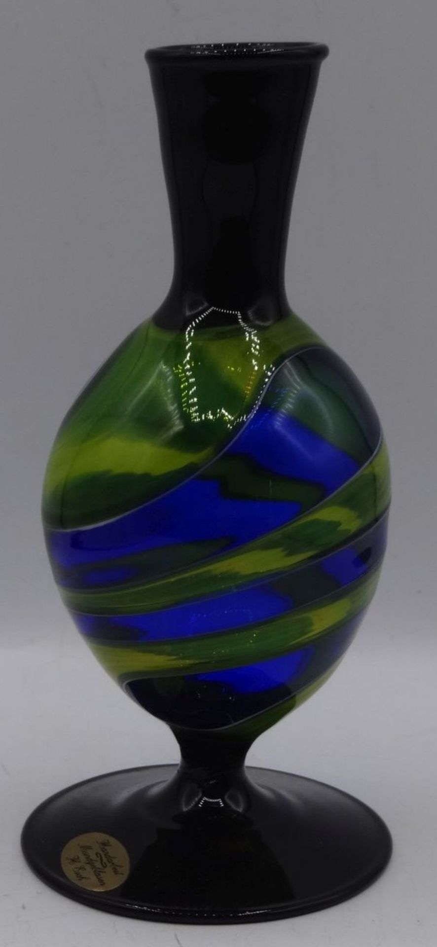 Glasvase "Eich" auf Stand, Handarbeit, Etikett, H-16 cm