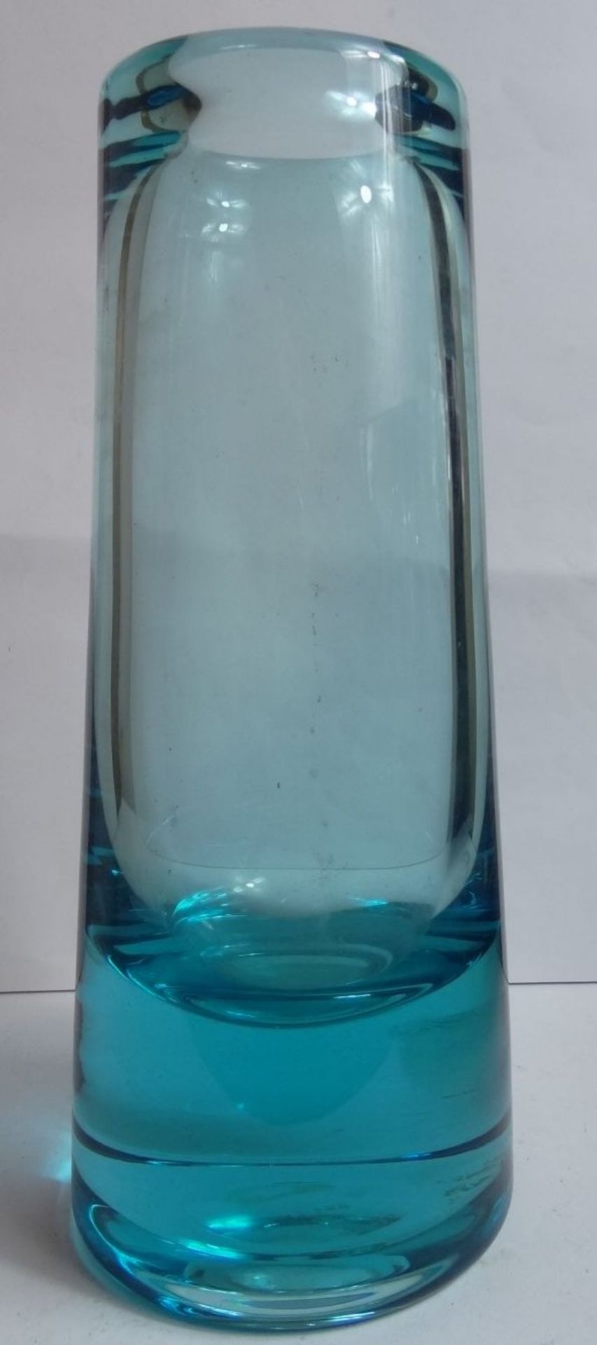 hellblaue Vase "Holmegaard" Ritzsignatur, H-24 cm - Bild 3 aus 8