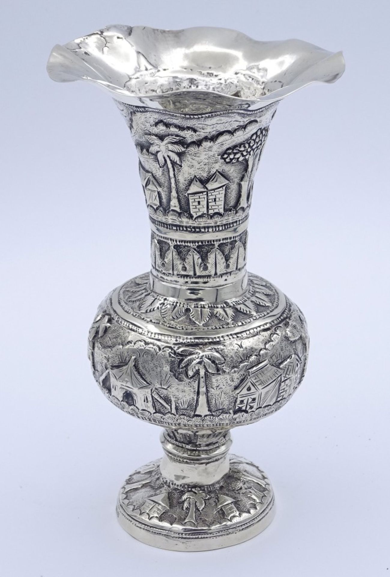 Silver Vase, Bombay, mit Wappen und Arbeiterszene,H- 14cm, 145g. - Bild 6 aus 6