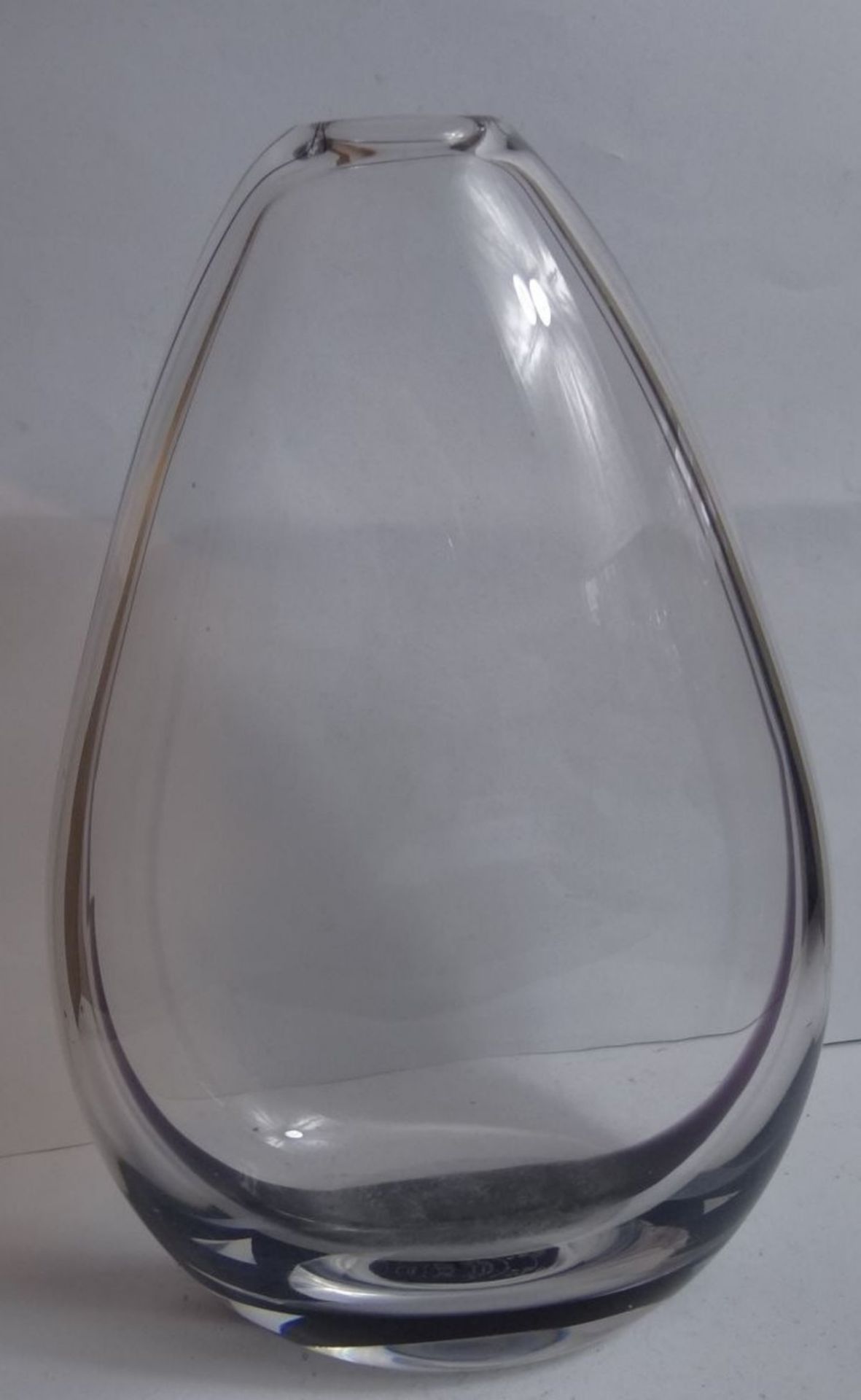 ovoide Vase, Ritzsignatur Kosta, H-21 cm, B-14 cm - Bild 5 aus 10
