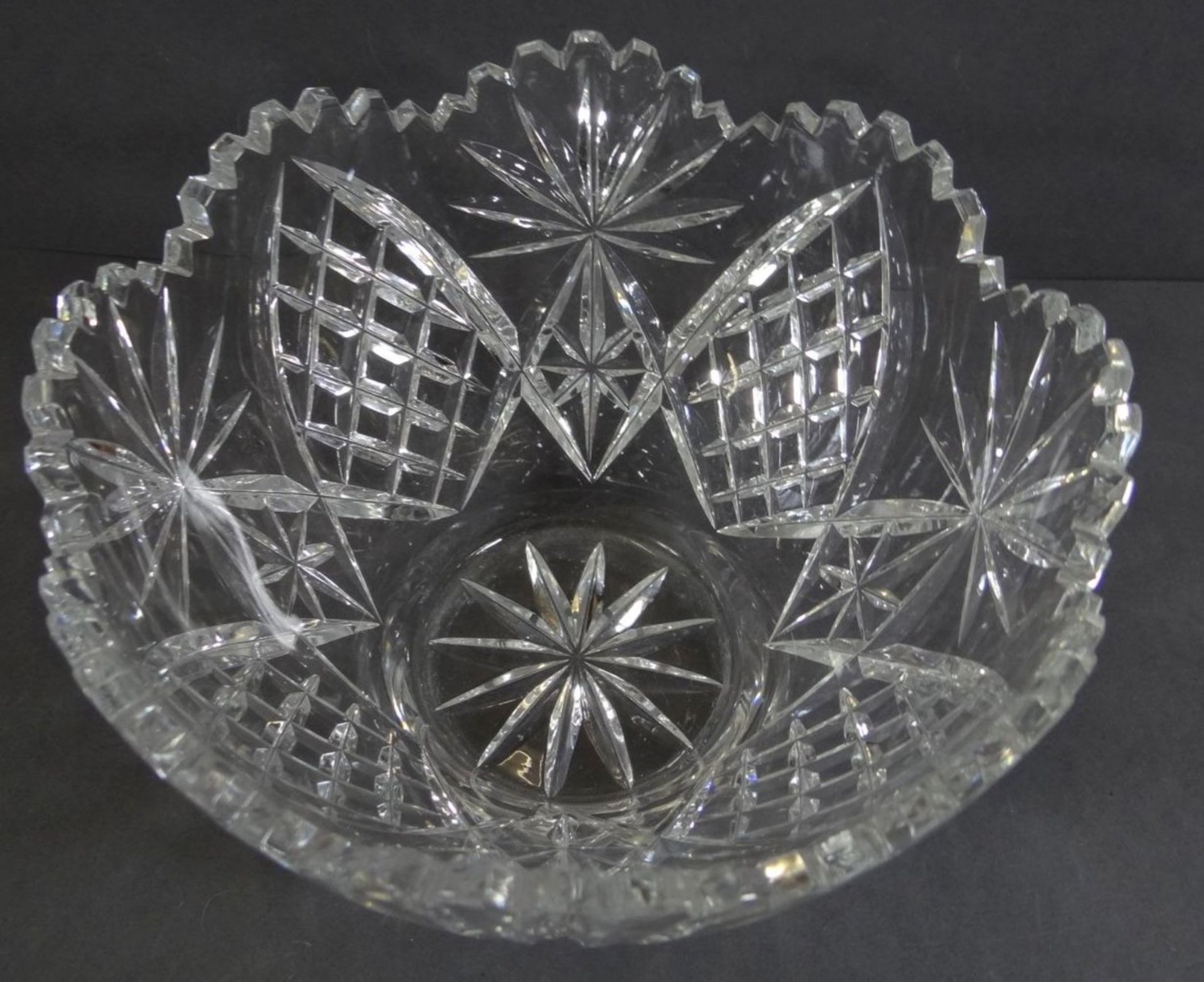 Kristallschale mit Zackenrand, Sternschliff, H-11 cm, D-18 cm - Bild 3 aus 6