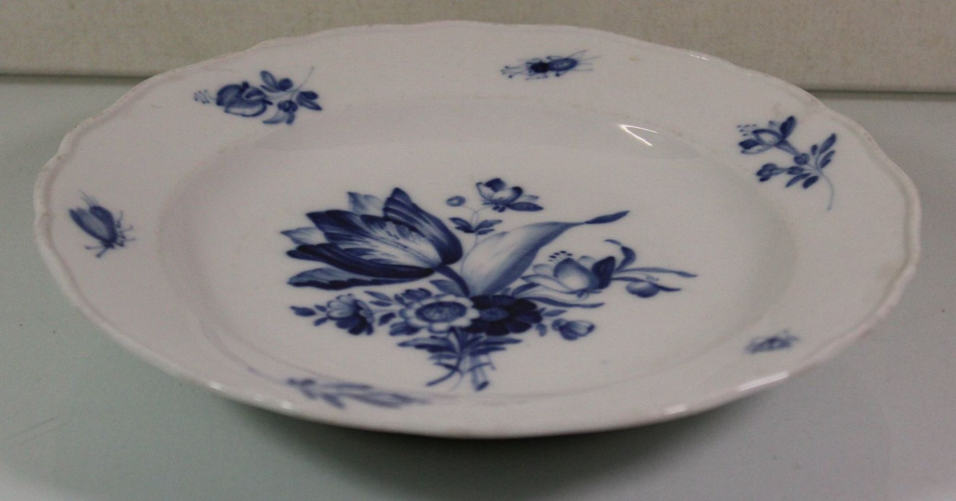 tiefer Teller, Meissen Schwertermarke, Aquatinta Blumen, älter, 1. Wahl, D-24cm. - Bild 3 aus 4