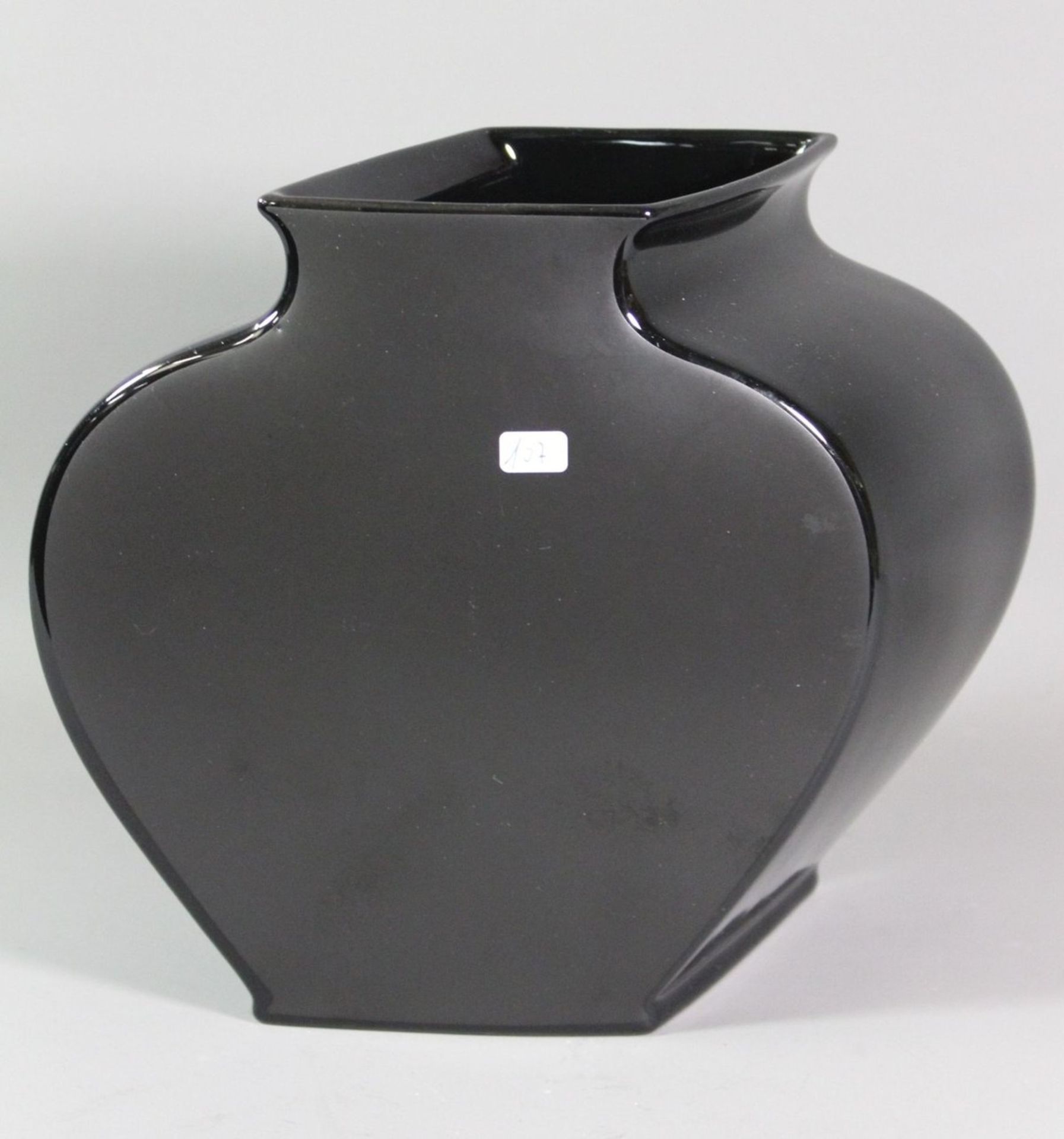 Design-Vase, Rosenthal studio-line, Entw. Tadao Amano, H-18cm B-22cm.