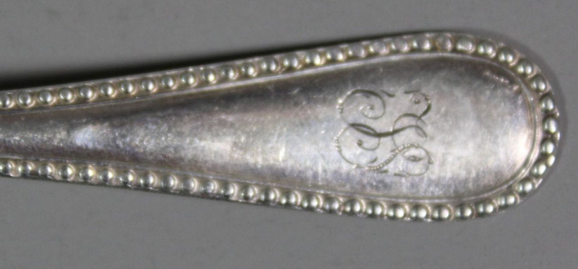 7x Kaffeelöffel, 800er Silber, Perlrand, älter, Ziermonogramm , zus. 83,5gr., ca. L-13,5cm, - Bild 2 aus 3