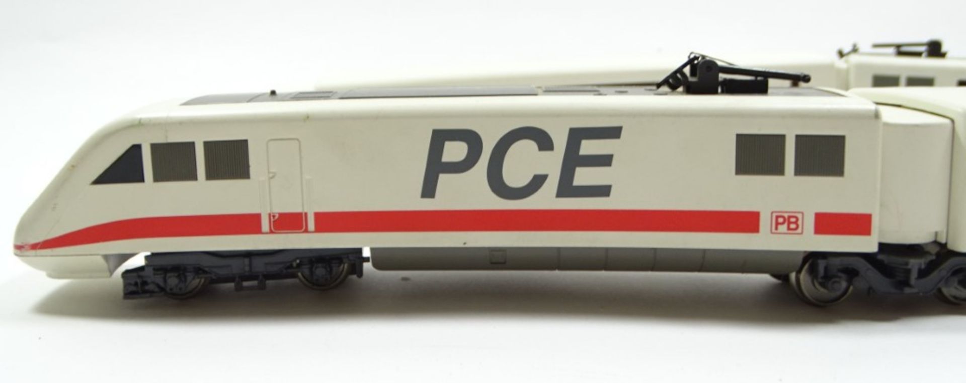 Konvolut Modelleisenbahn-Wagen/Loks, "Pola Maxi, Piko" und ohne Marke, L. große Lok: 19 cm, mit - Image 8 of 8