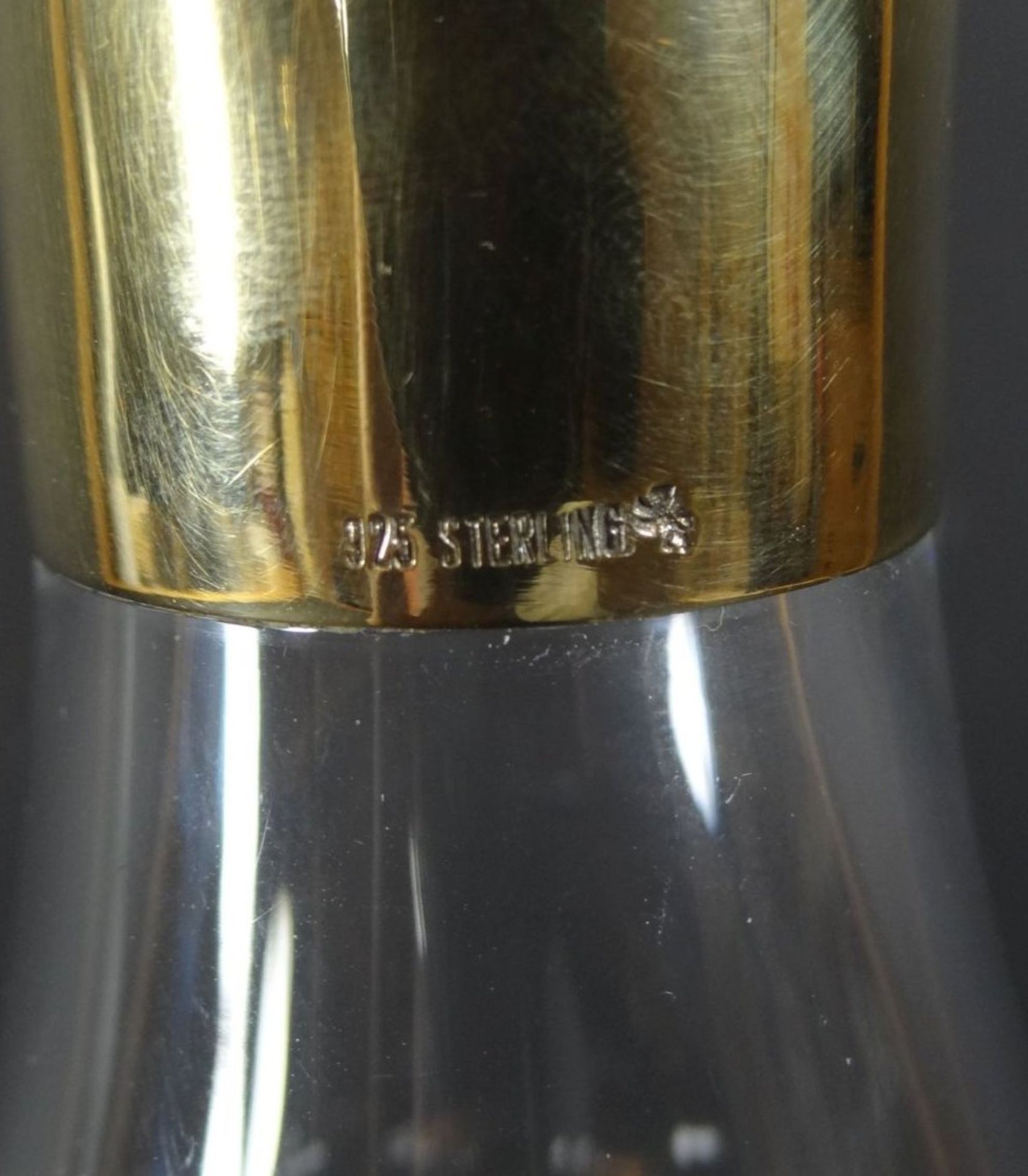 Kristall-Karaffe auf Stand, Silberhals-925-, vergoldet, auf Stand, H-31 cm, Krone mit "N", Stöpsel - Image 7 of 7