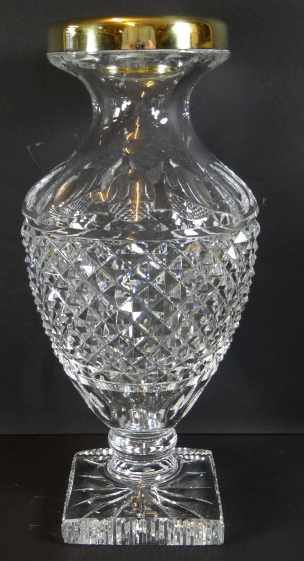 hohe Kristall-Vase auf Stand, Silberrand-925-, vergoldet, H-29 cm