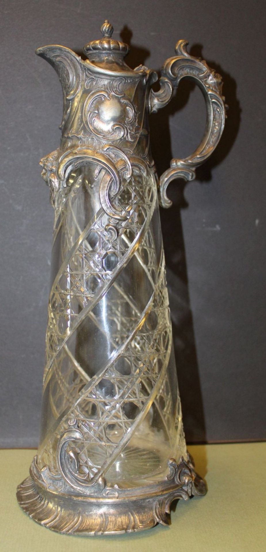 Gründerzeit-Krug, Kristall mit versilb. Zinn-Montur, H-30 cm, gut erhalten