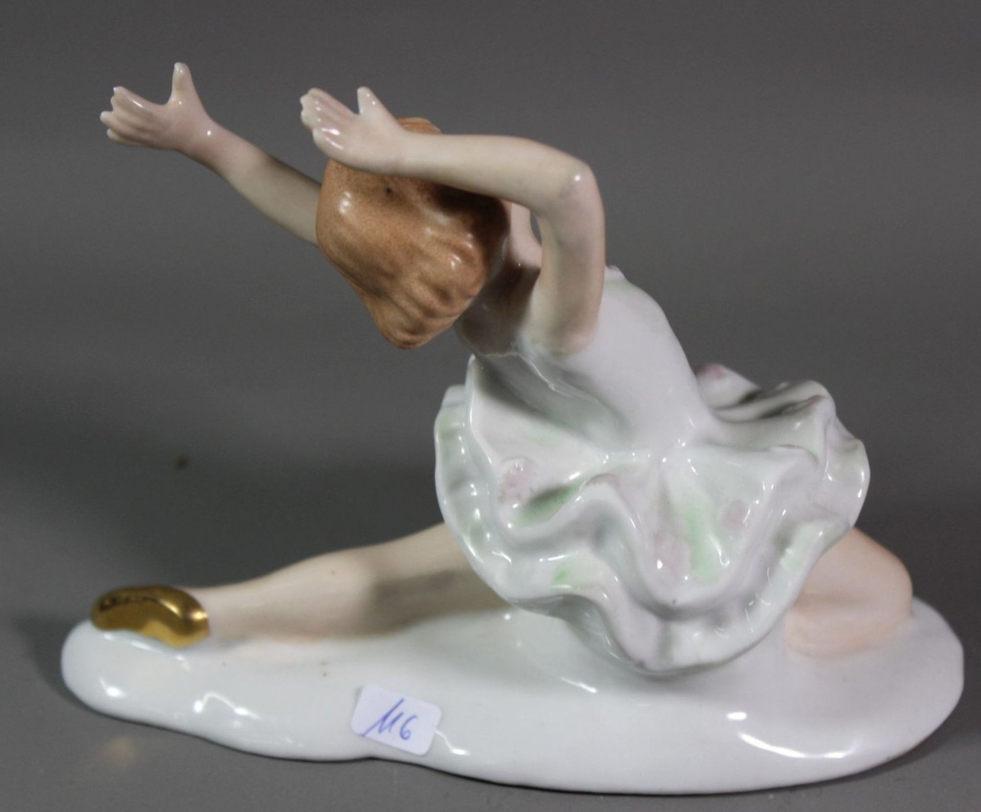 kl. Ballerina, gemarkt, ca. H-11,5cm L-15cm. - Image 3 of 4