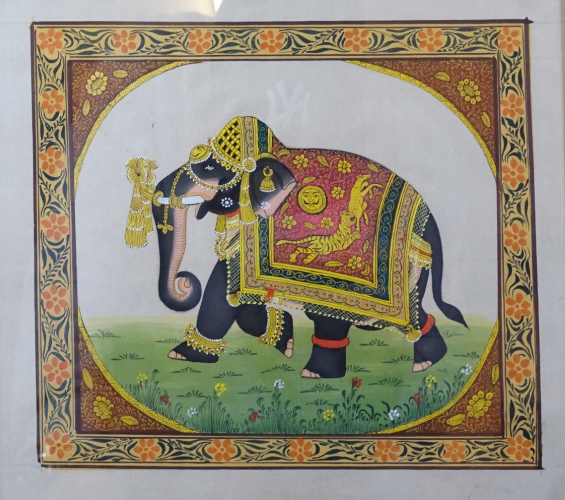 zwei gerahmte Seidenmalereien mit Elefanten,Indien,ger/Glas, RG 25,5 x 27cm - Image 2 of 4