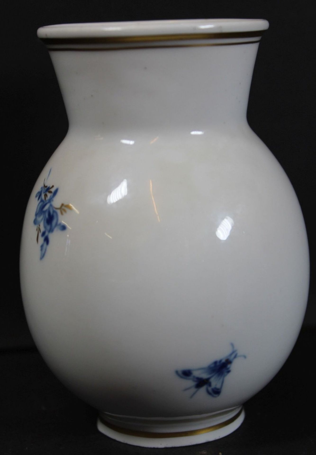 kl. Meissen Vase, Aquatinta mit Gold, H-10 cm, 1.Wahl - Image 2 of 5