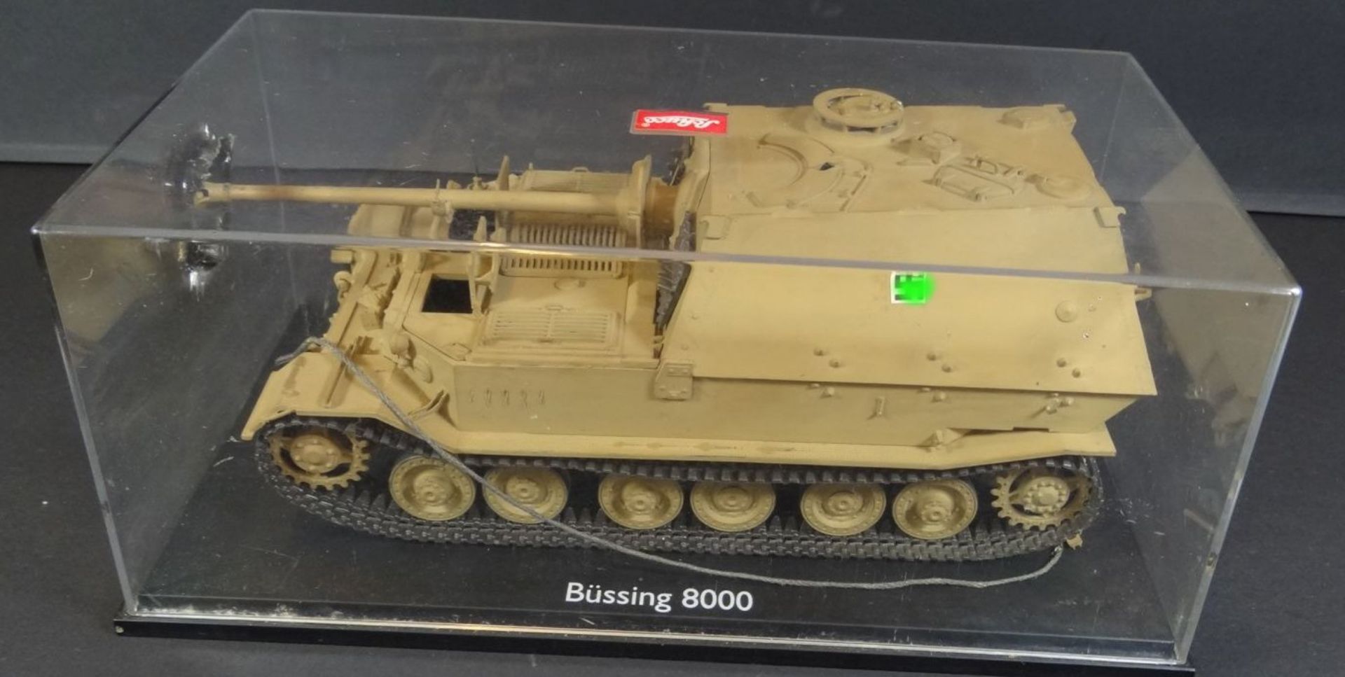 Modellbau-Panzer "Tiger" 2.WK, in Plexiglas, Kasten H-10,5 cm, 23x15 cm - Bild 3 aus 9