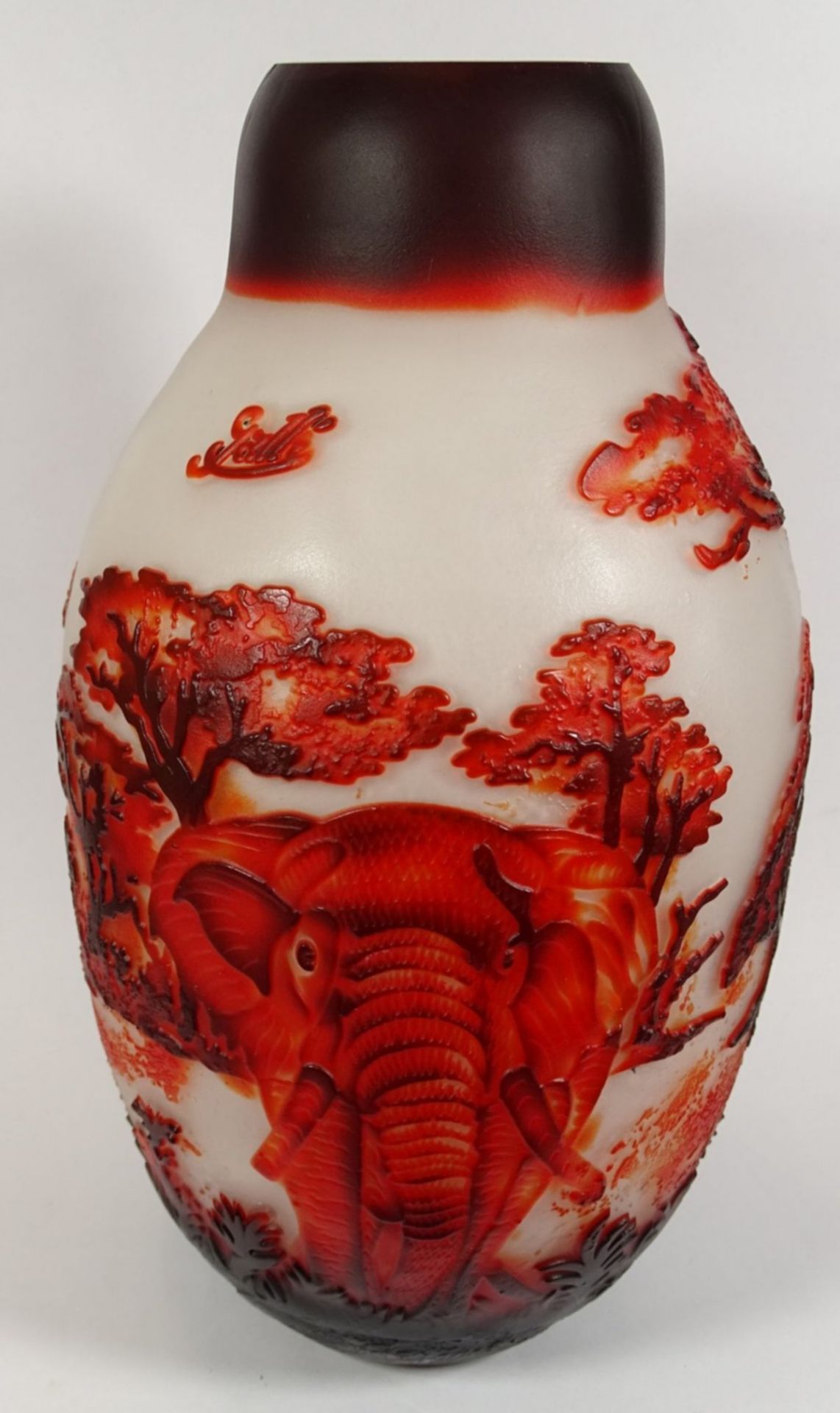 hohe Vase, bezeichnet Type Gallè, Elefant, rot, H-29 cm - Bild 3 aus 10