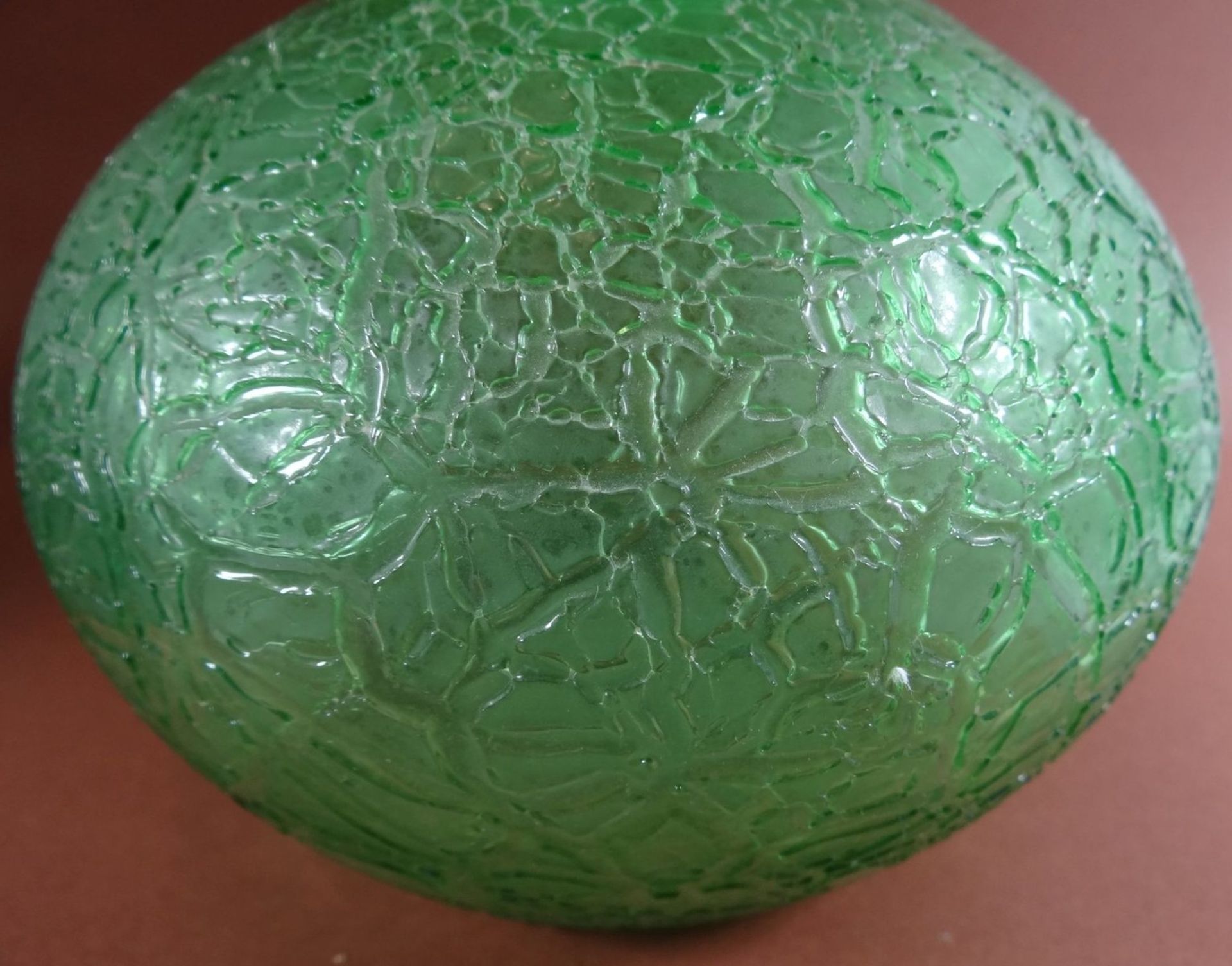 bauchige grüne Vase, wohl Loetz, H-14 cm, D-14 cm - Bild 4 aus 6