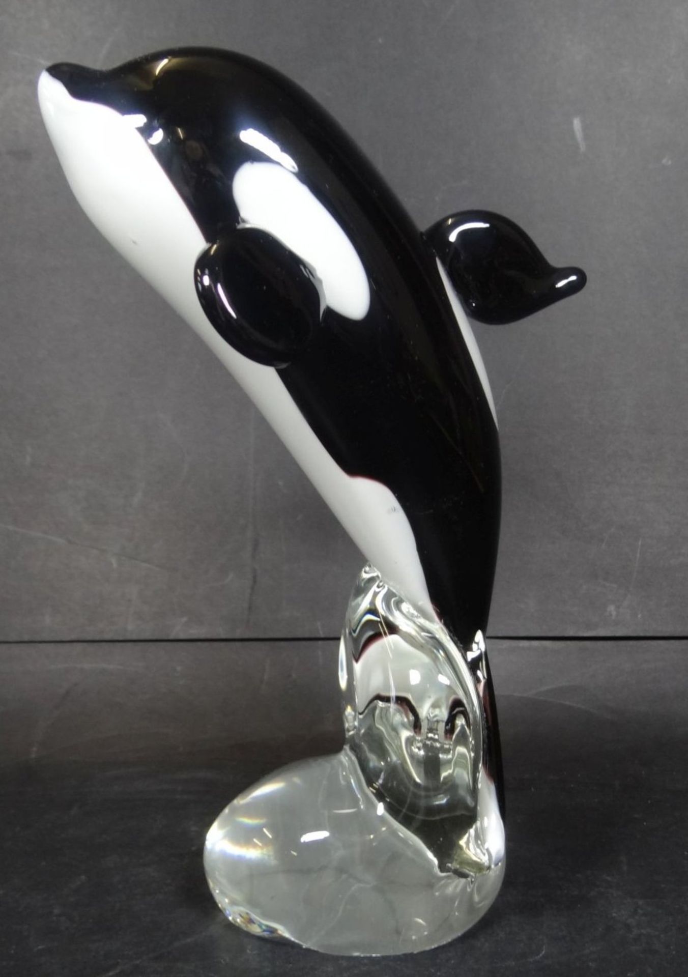 grosser, springender Orca, s/w,-klar, Murano, H-21 cm