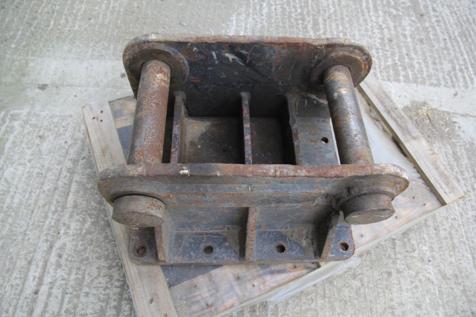 Excavator Bracket / Breaker Top (To Suit Excavator) - Image 4 of 4