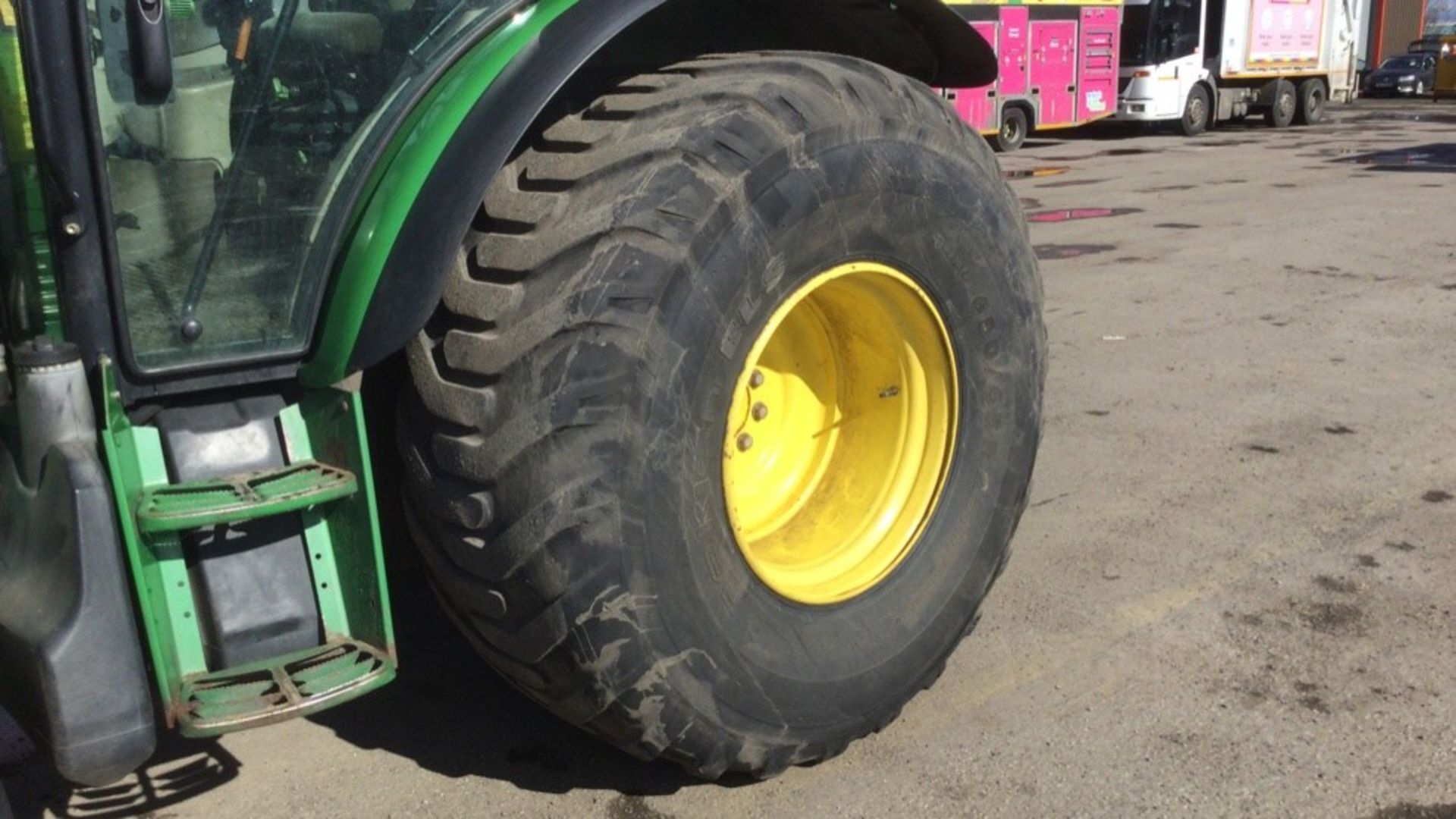 2012 John Deere 5090R 4wd Tractor, Front Linkage & PTO, Loader Bracket - Direct Council - Image 16 of 21