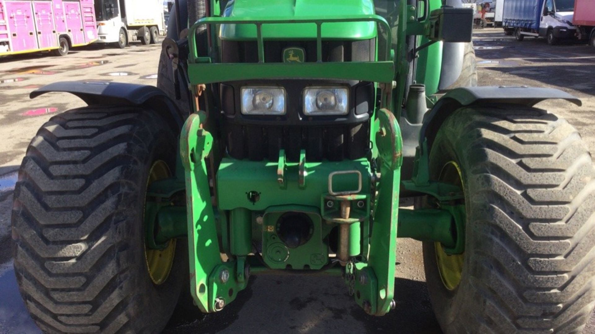 2012 John Deere 5090R 4wd Tractor, Front Linkage & PTO, Loader Bracket - Direct Council - Image 17 of 21