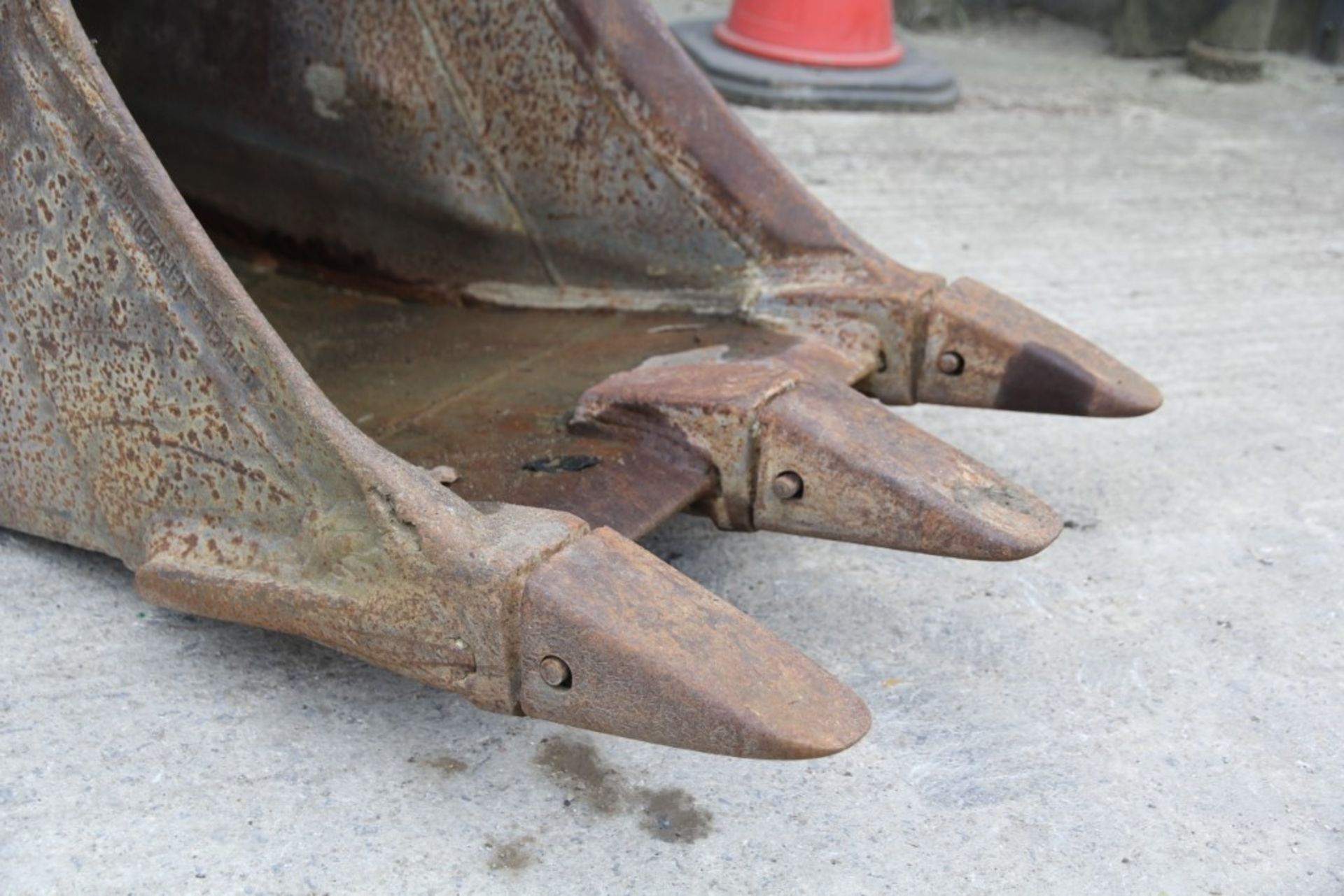 JCB 2' Trenching Bucket (To Suit Excavator) - Image 5 of 6