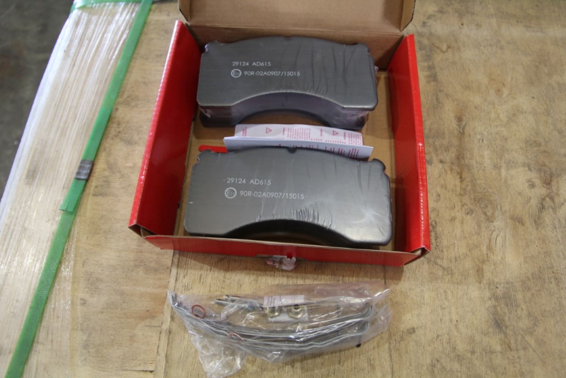 ROR / Meritor / Montracon DX 195 Brake Pad Kits (14 of) - Image 2 of 3