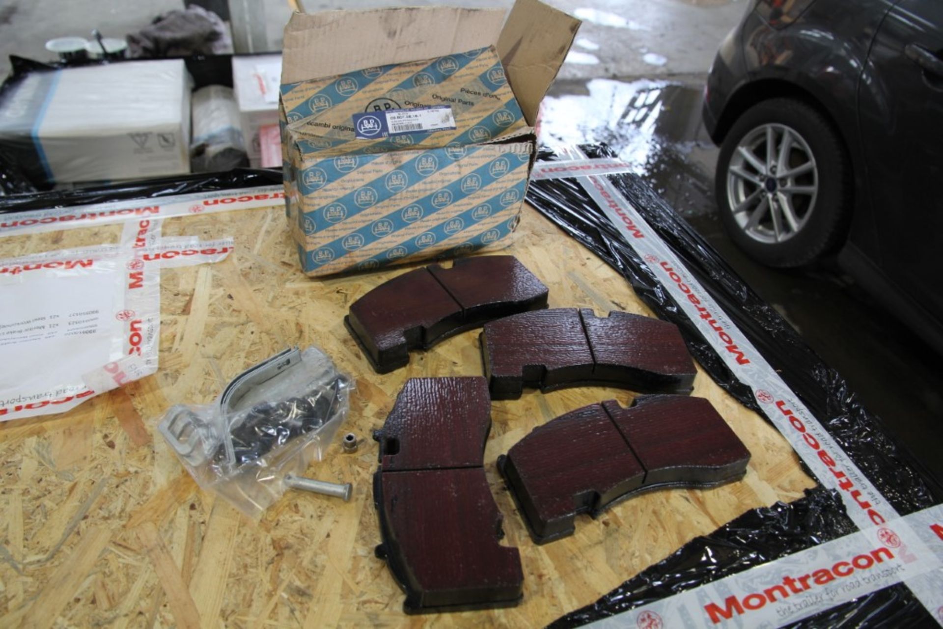 BPW Brake Pad Assembly Kit (16 of), P/N: 09.801.08.16.1 / 09.801.08.16.0