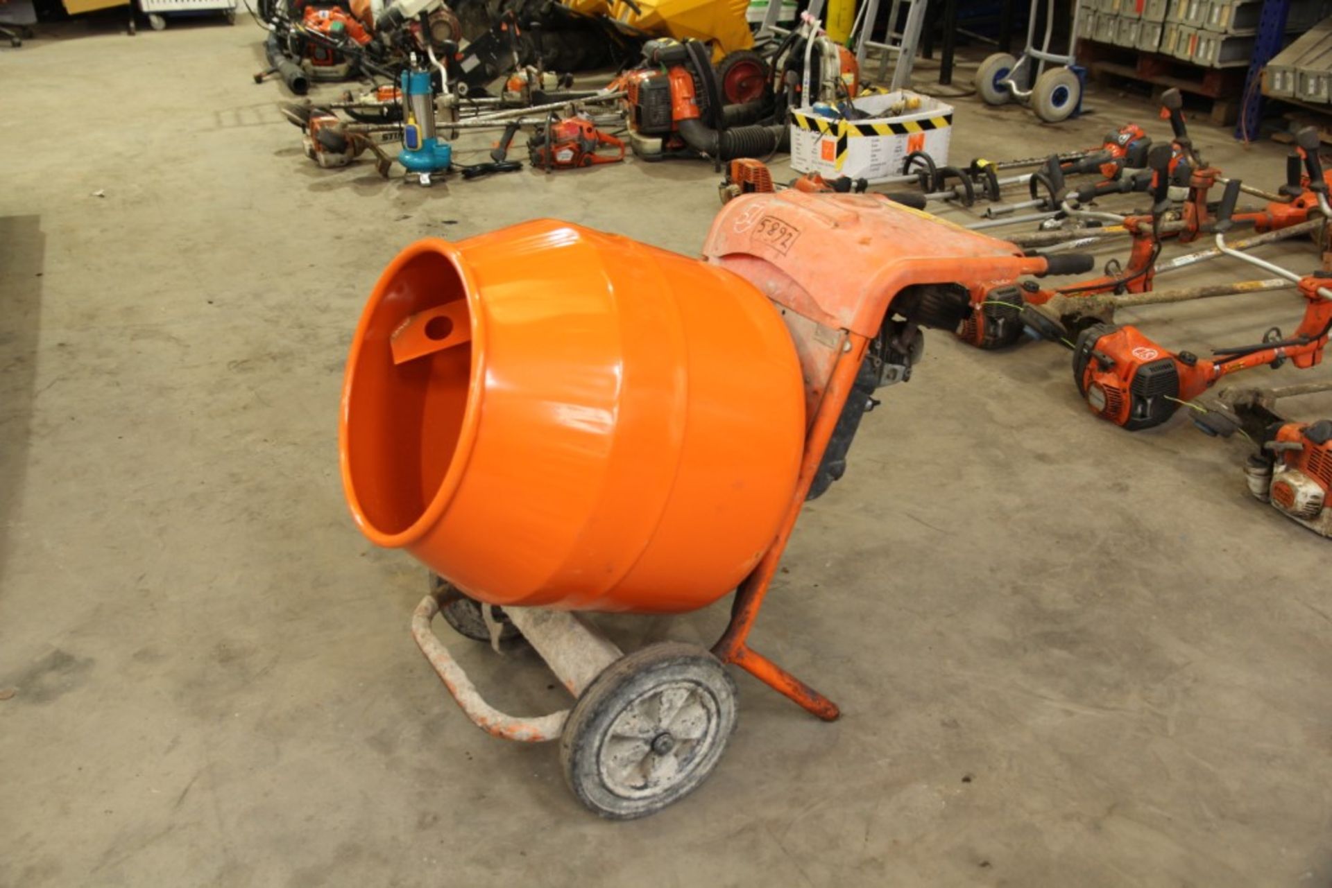 Altrad Belle Minimix 150 Petrol Cement Mixer - Image 2 of 7