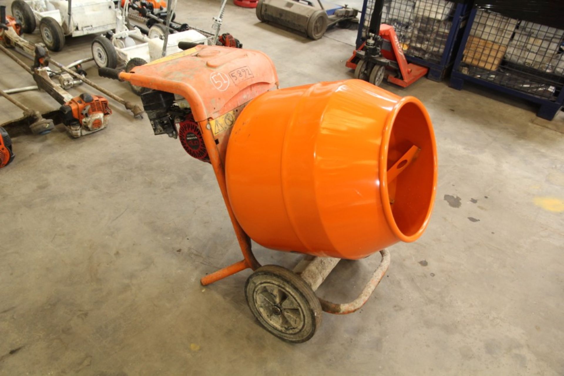 Altrad Belle Minimix 150 Petrol Cement Mixer