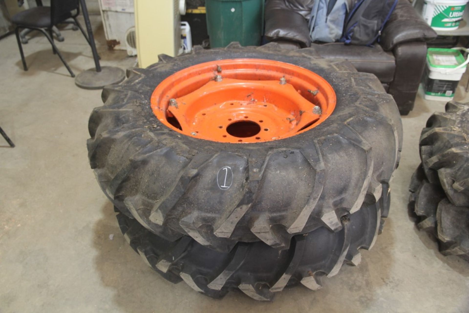 Unused Kubota Tractor Wheels & Tyres (13.6-28) (1 Pair)